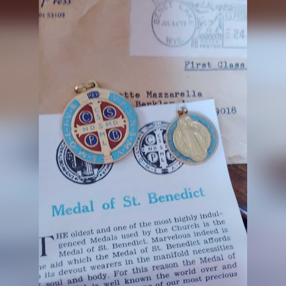 New 1973 Gold and Blue St. Benedict Medals In Original Packaging - Picture 5 of 9